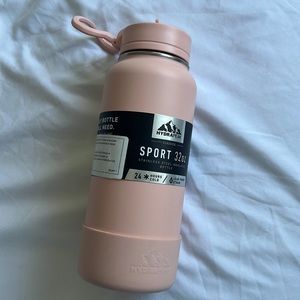NWT Reusable waterbottle